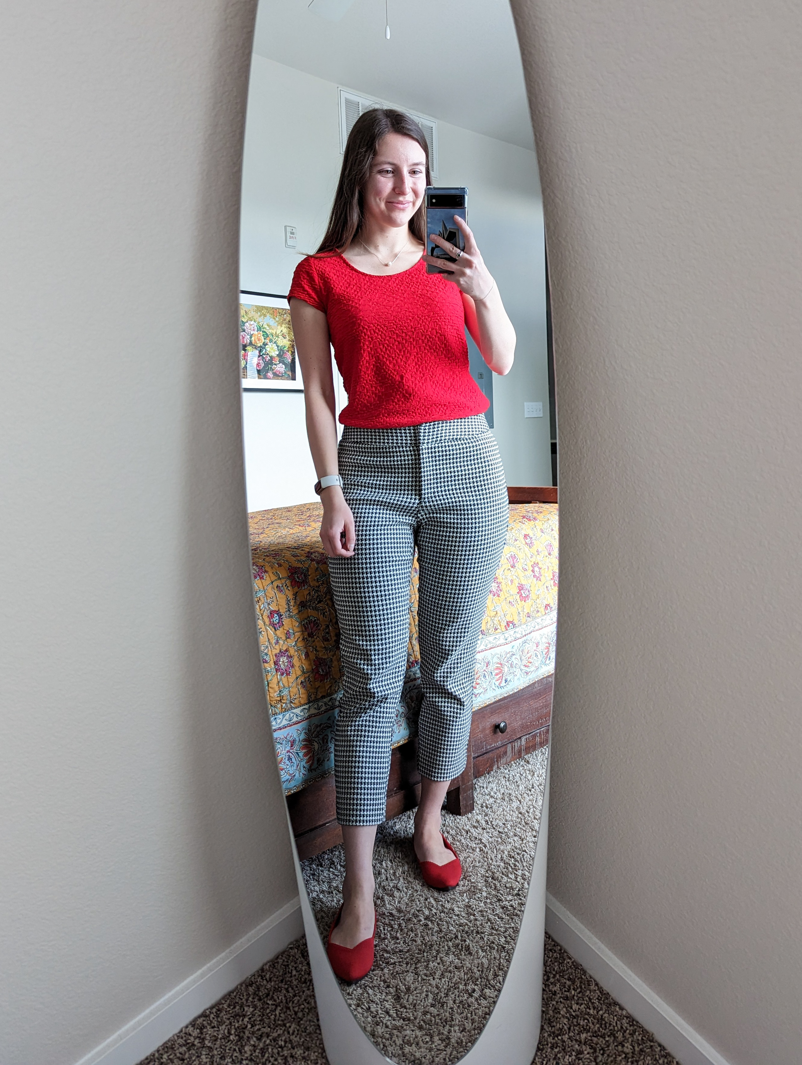 red-blouse-houndstooth-trousers-red-rothys-work-style
