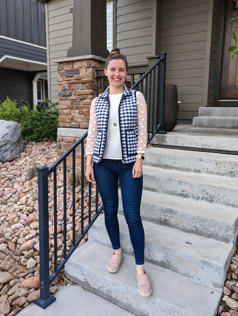 polka-dot-white-top-loft-gingham-vest-jcrew-skinny-jeans-blush-sneakers