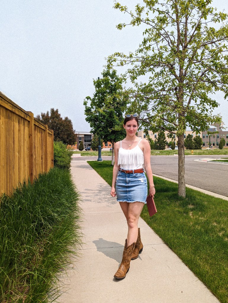 country-concert-outfit-fringe-bodysuit-denim-skirt-summer-style