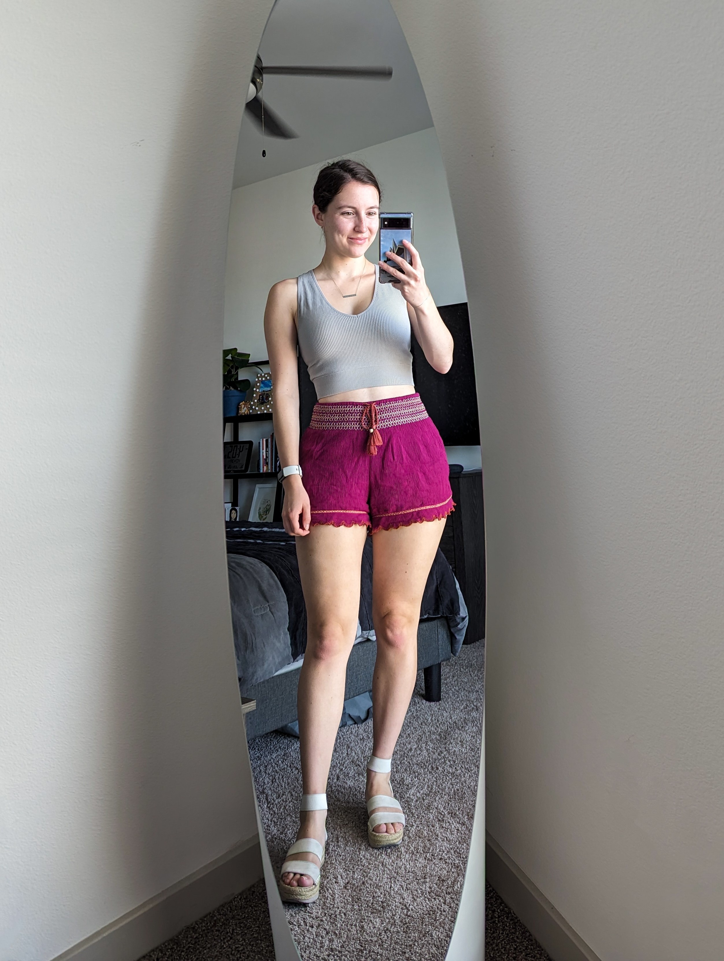 grey-ribbed-crop-top-apricot-boutique-magenta-shorts-white-espadrilles