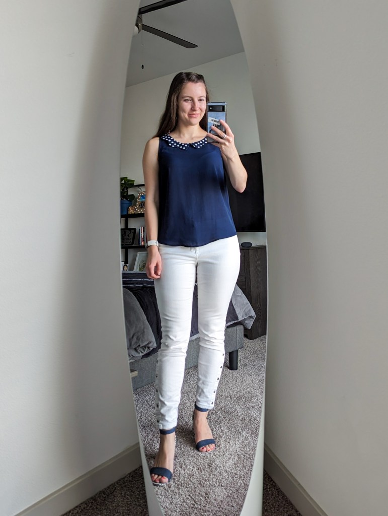 navy-blouse-polka-dot-collar-white-jeans-navy-striped-heels