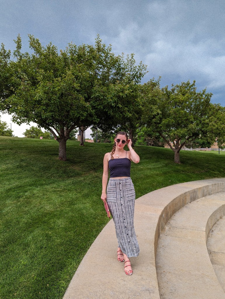 striped-maxi-skirt-black-ribbed-crop-top-sungait-sunglasses-dsw