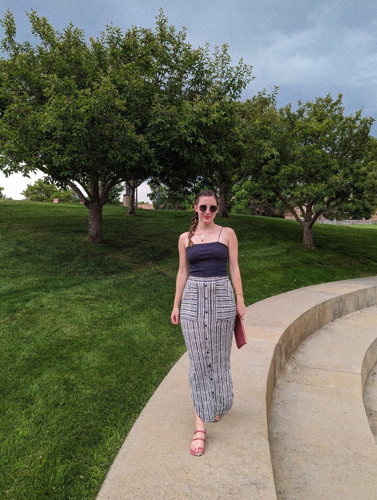 black-crop-top-striped-maxi-skirt-snakeskin-sandals-sunglasses