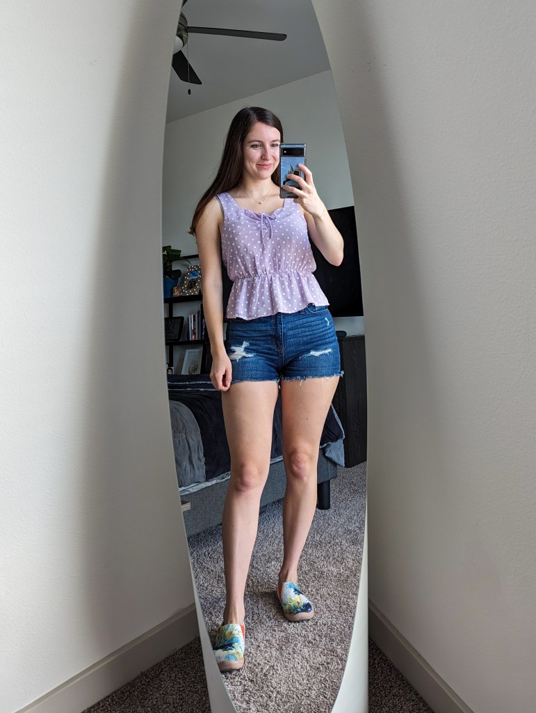 purple-floral-top-francescas-denim-shorts-uin-footwear