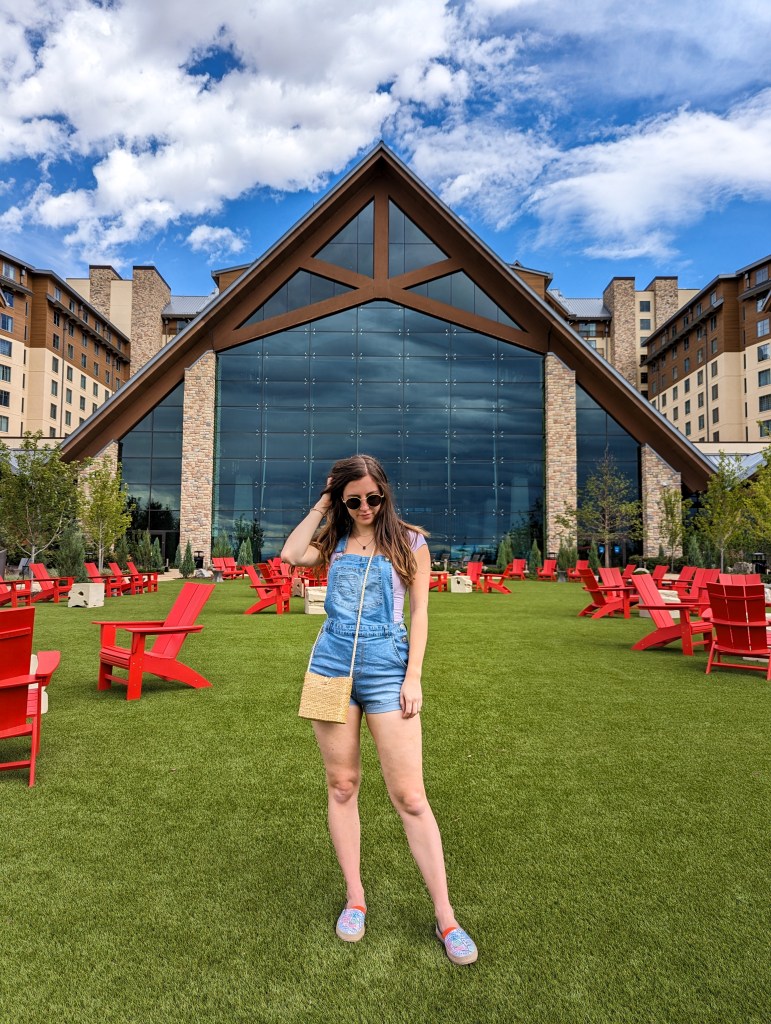 overalls-how-to-style-lavender-bodysuit-wicker-purse-shop-lc