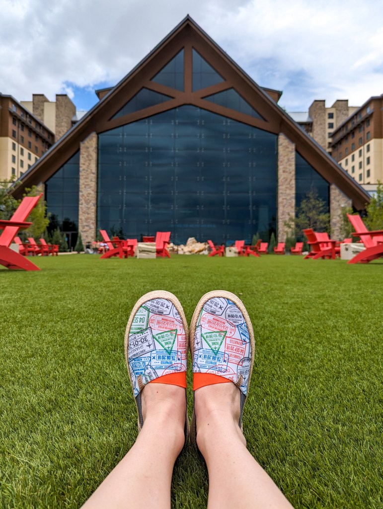 passport-stamp-shoes-travel-sneakers-uin-footwear