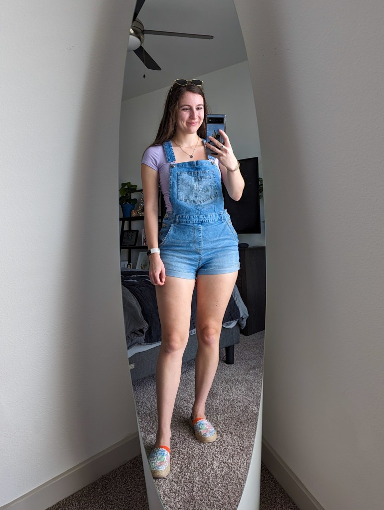 lavender-bodysuit-denim-overalls-summer-outfit-uin-footwear