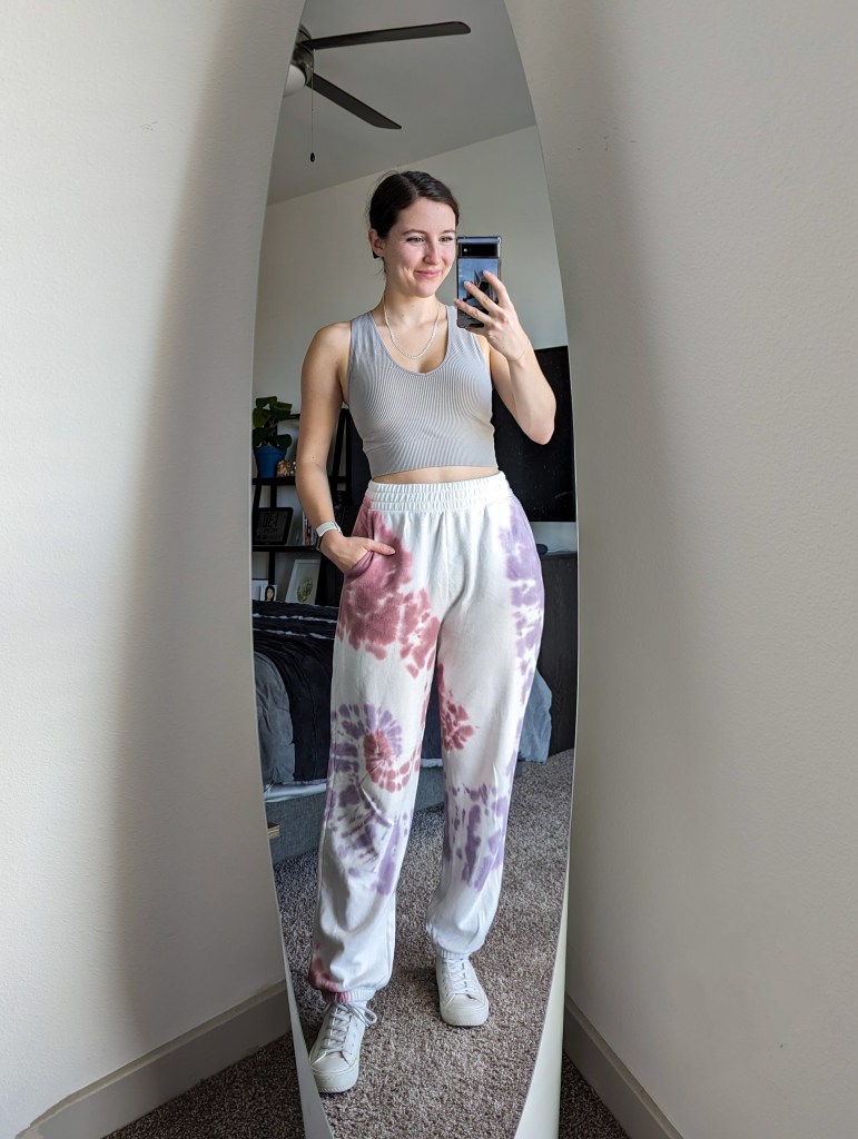 grey-ribbed-crop-top-tie-dye-joggers-white-hightop-sneakers