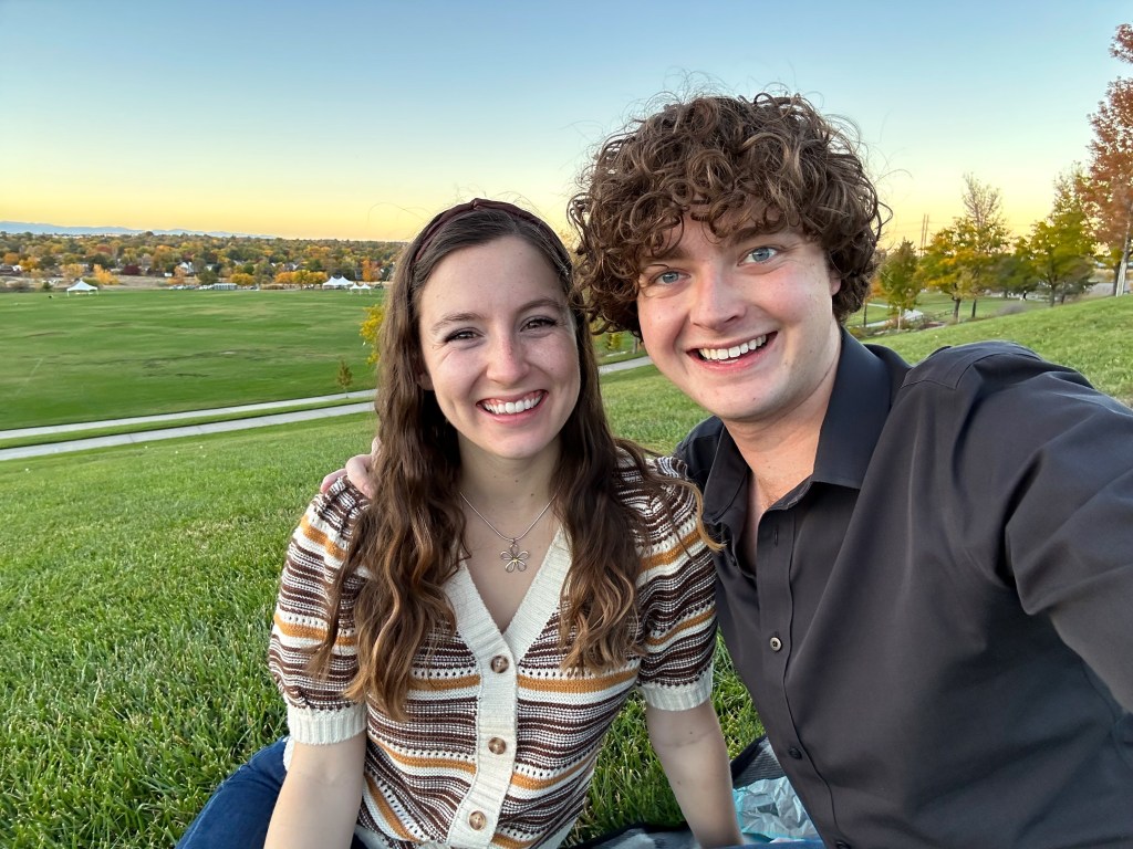 fall-date-night-picnic-striped-sweater-charcuterie-board