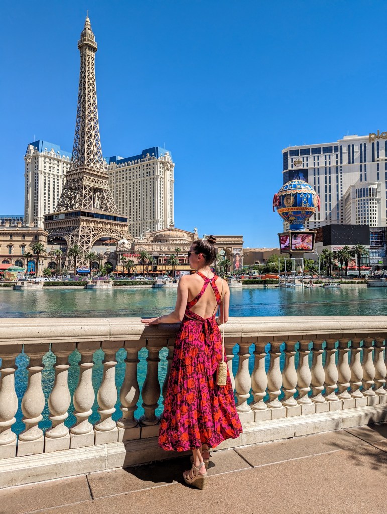 floral-dress-open-back-summer-las-vegas-gold-wedges-bellagio-fountains