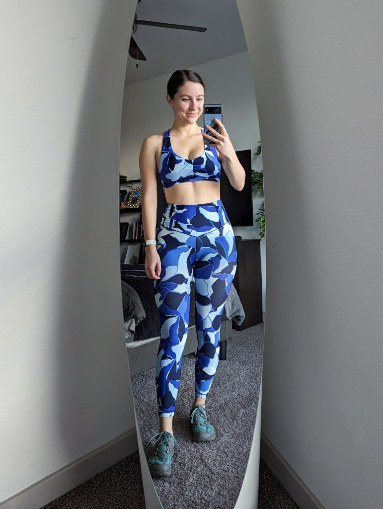 blue-workout-set-american-eagle-sports-bra-leggings
