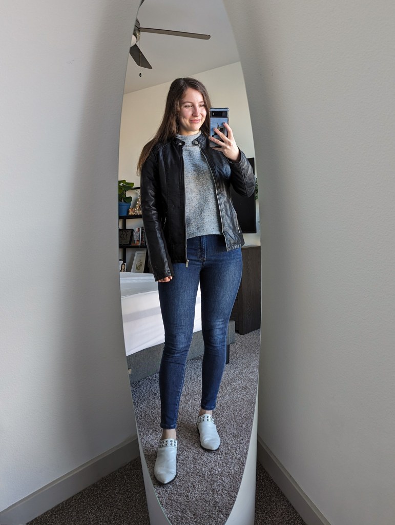 blue-sweater-black-leather-jacket-skinny-jeans-white-mules-fall-outfit