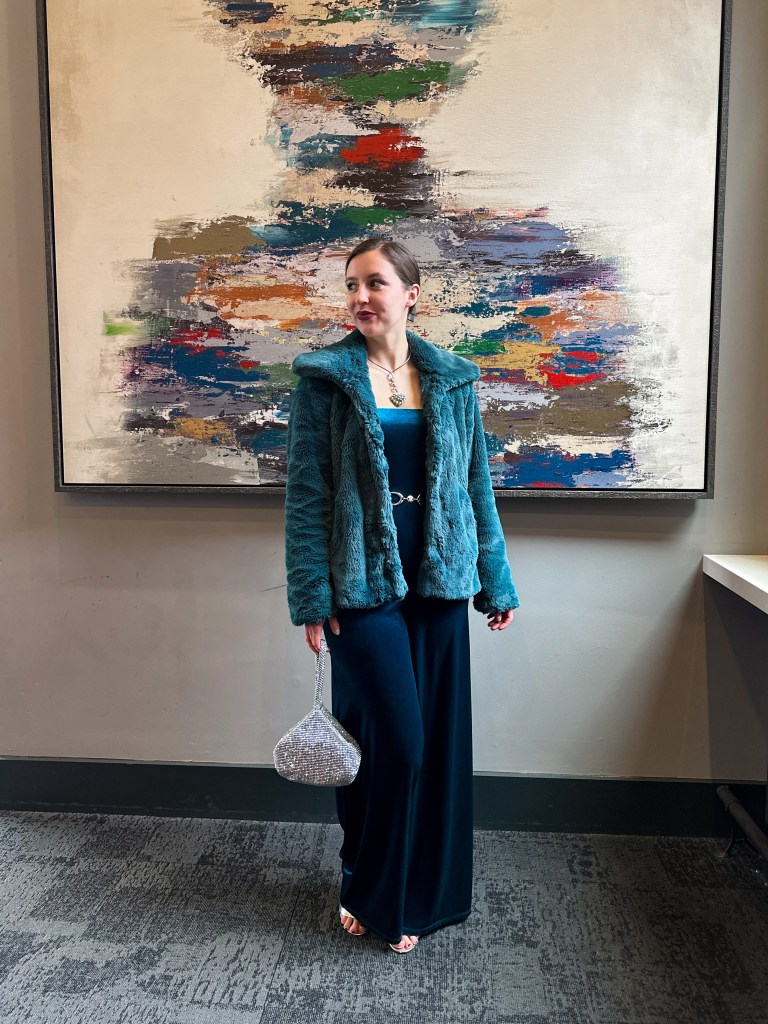 thrifted-fashion-going-out-outfit-teal-faux-fur-jacket-velvet-jumpsuit-silver-purse