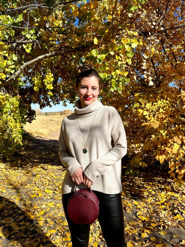 portland-leather-goods-clara-sunwoo-fall-fashion-maroon-circle-purse