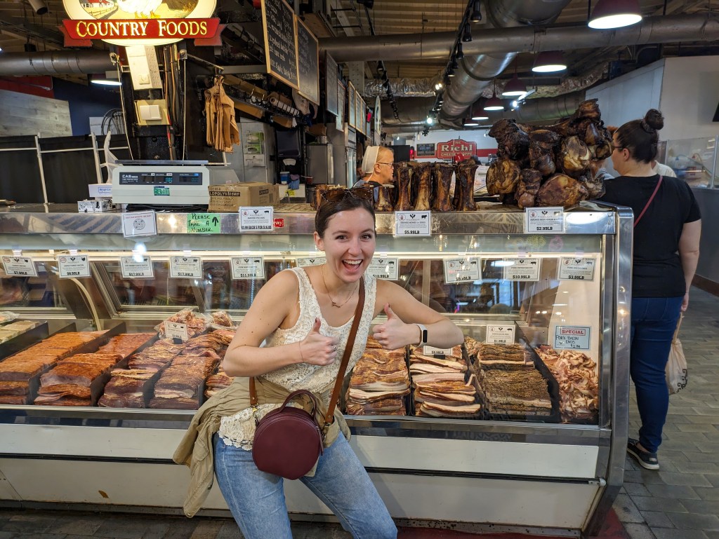 reading-terminal-market-philadelphia-food-hall-tourist-attractions