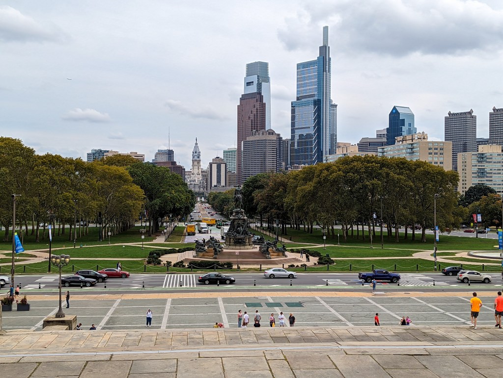 views-of-philadelphia-museum-of-art-steps-skyscrapers