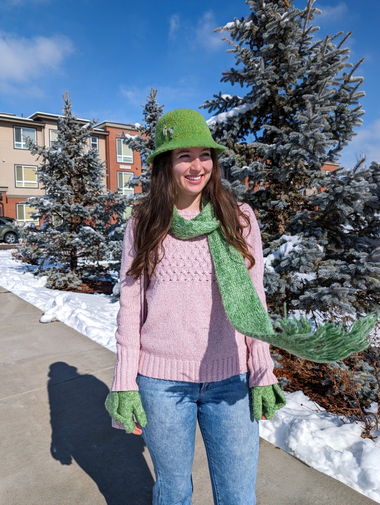 winter-outfit-snow-style-pink-sweater-green-hat-scarf-denver-fashion-blogger-colorado-style