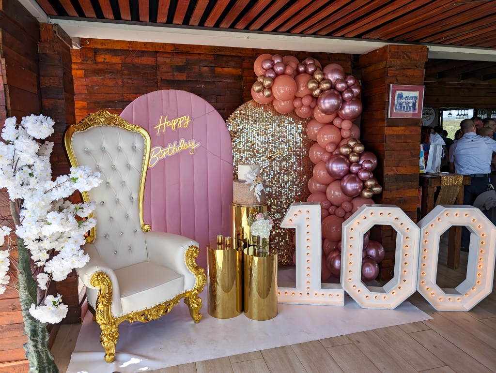 puerto-rico-100th-birthday-party-great-aunt-photo-backdrop