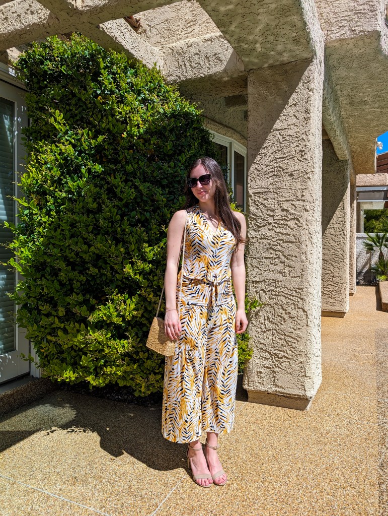 month-in-review-summer-outfit-spring-break-vacation-style
