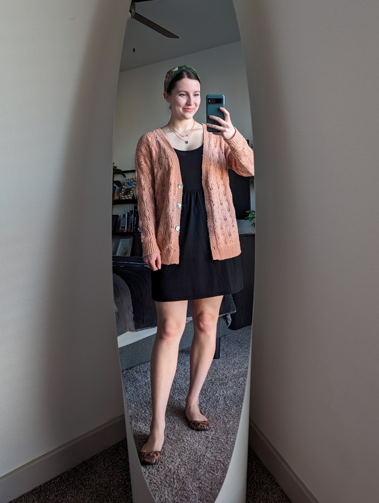 black-tank-dress-peach-cardigan-leopard-flats-headband