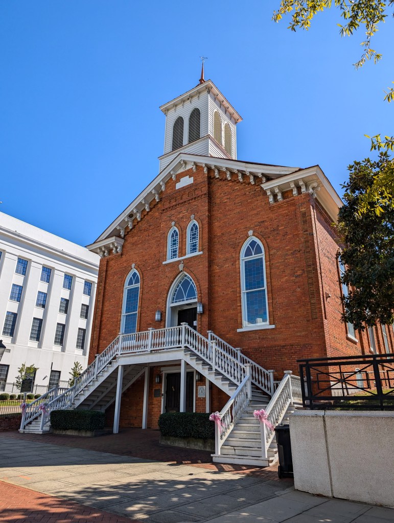 MLK civil rights movement montgomery alabama dexter avenue king memorial baptist church