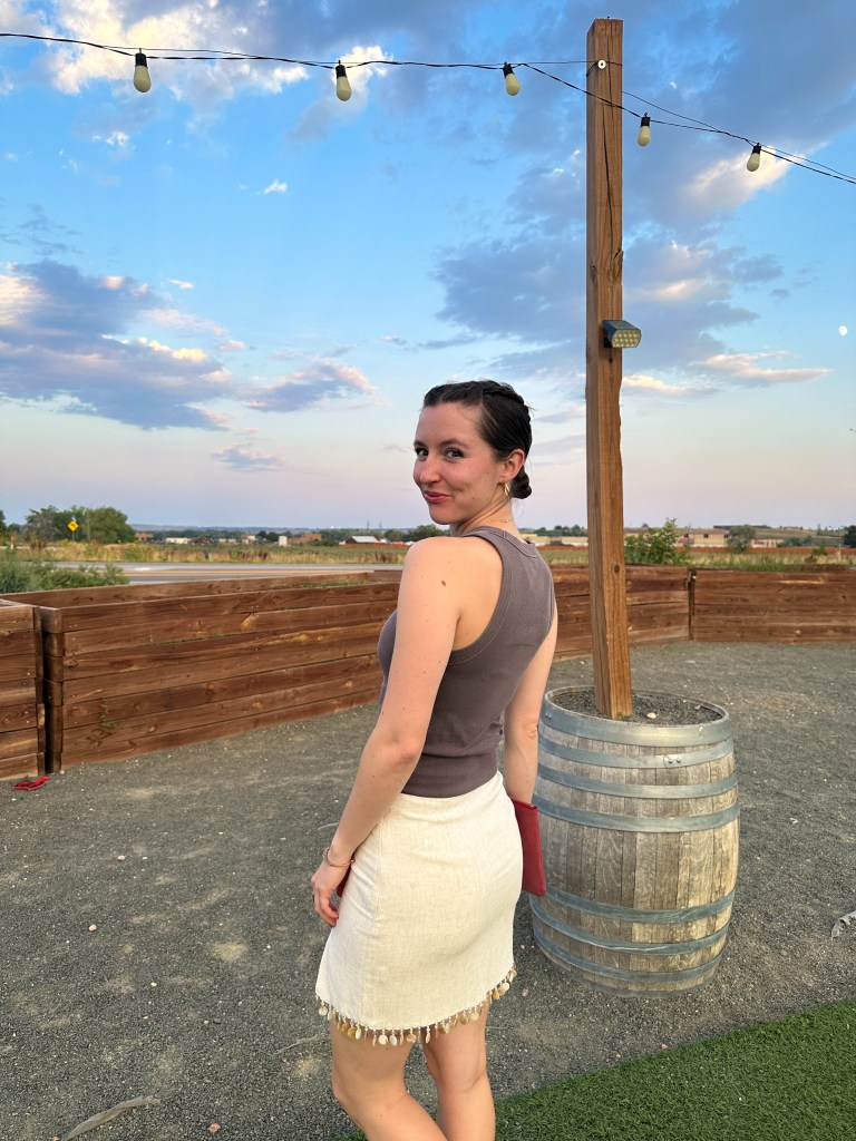 brown ribbed tank top beige skirt beaded summer style colorado denver fashion blogger