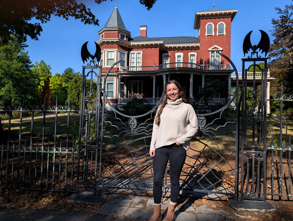 Stephen King's house Bangor Maine Derry SK Tours bat gate
