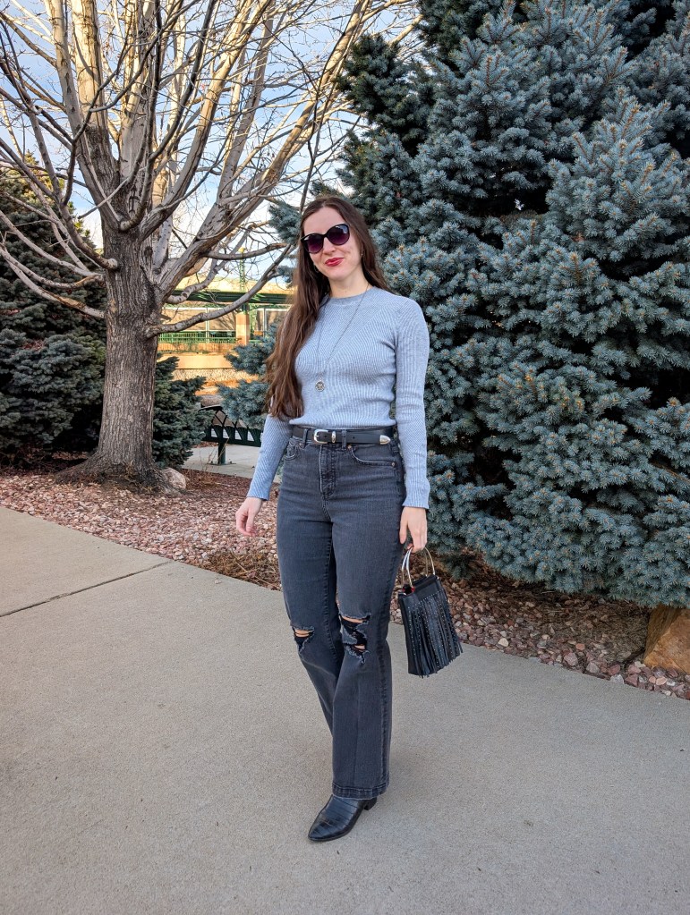 monochrome outfit grey fit sweater weather chic cool girl outfit