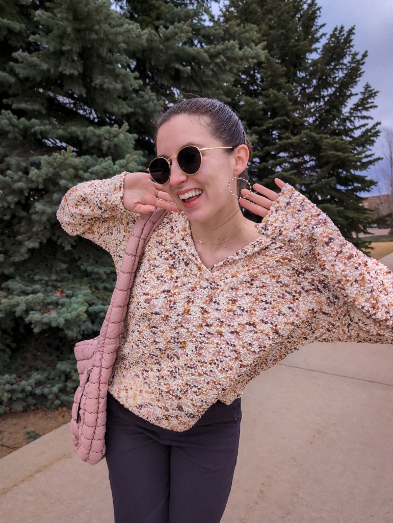 hooded sweatshirt sungait sunglasses bubble braid pink bag grey pants